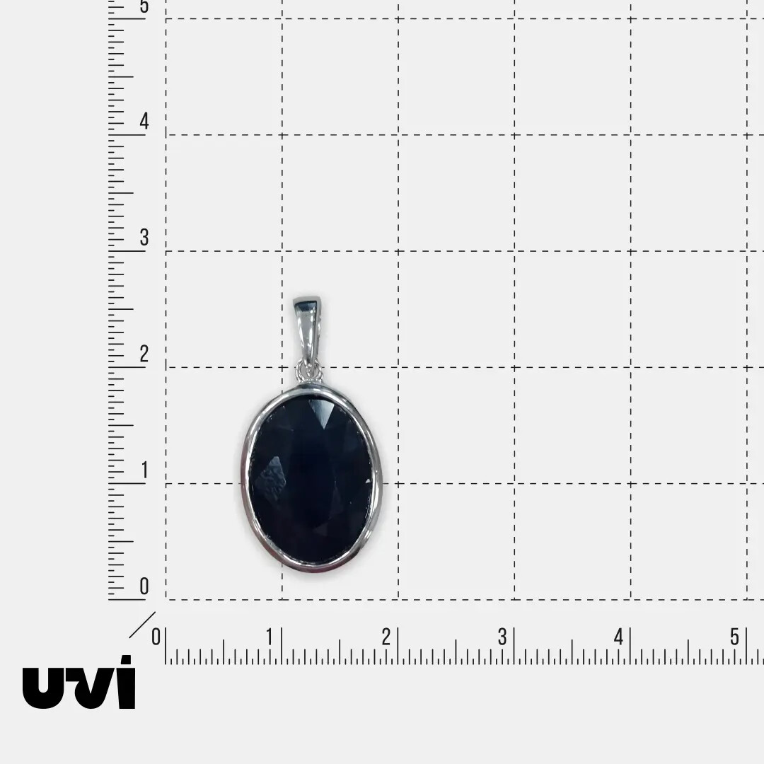 Серебряная подвеска с сапфиром